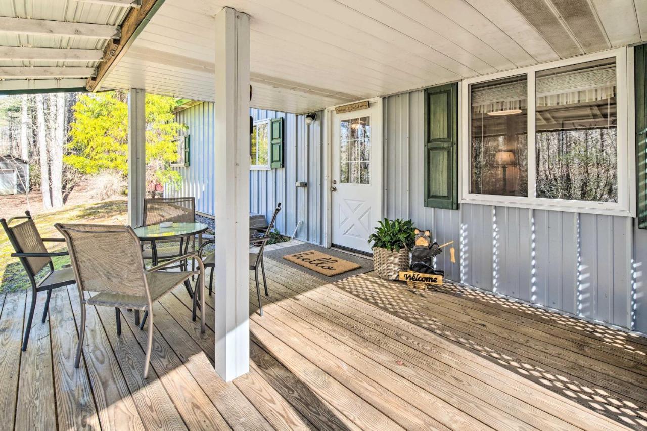 Penrose Home With Covered Deck And Fire Pit! Exterior photo